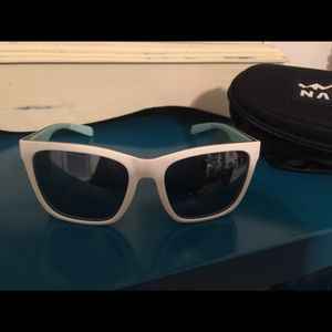 Native Eyewear polarized Braiden sunglasses Great!